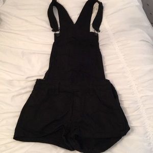 Short overalls